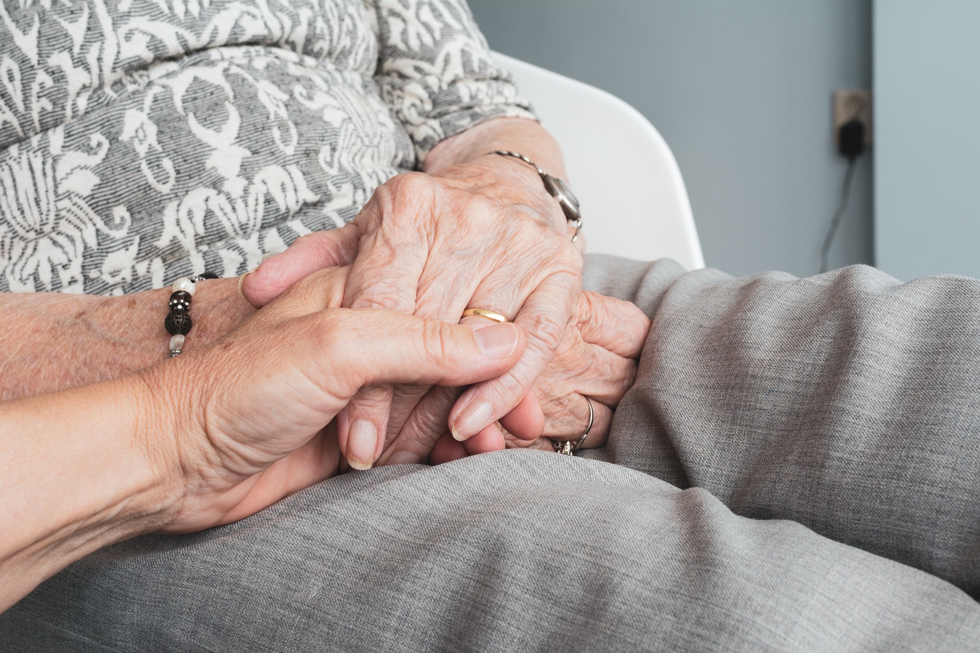 高齢者支援・介護支援で家事代行サービスをオススメする理由とは？
